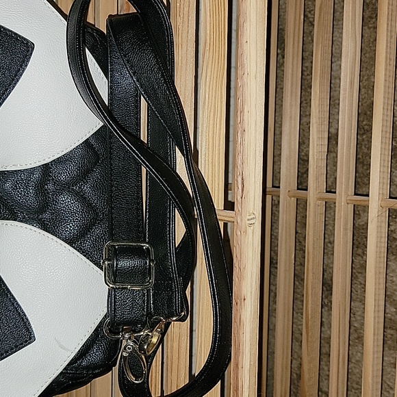 Betsey Johnson heart quilted purse - Picture 7 of 8